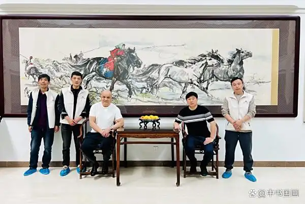 魏福良：三分画七分裱 匠心装点艺坛春秋