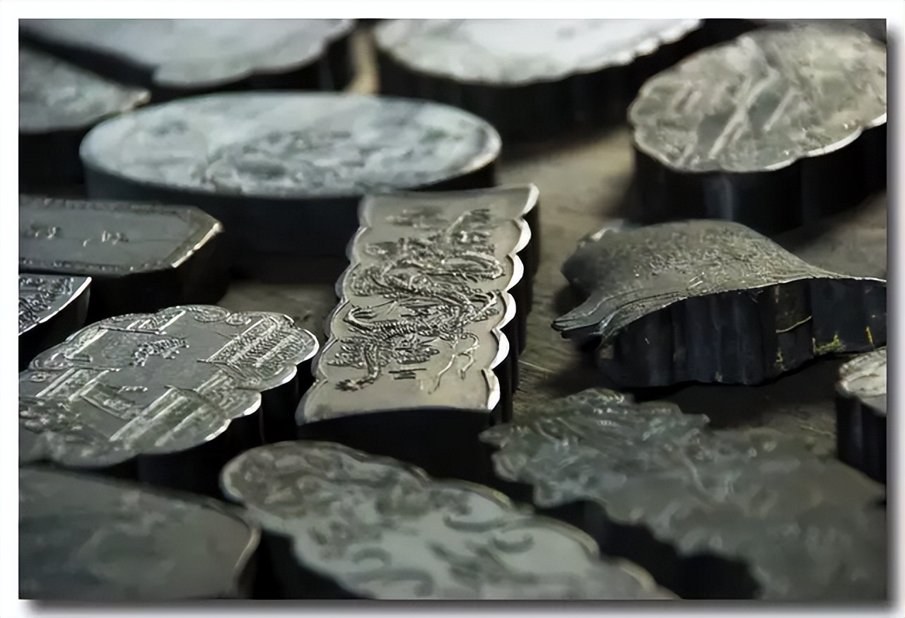 笔墨纸砚文房四宝传承着中国传统文化的精髓