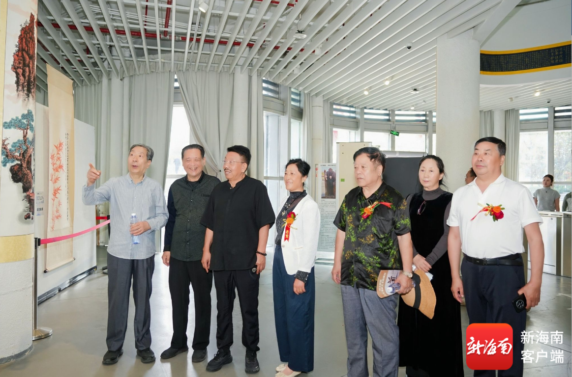 “以艺载道 弘元书画艺术收藏展”在儋州开幕 千余幅作品将分期展出