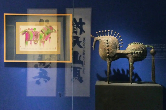 不宗凡马”韩美林首个马主题艺术展亮相冰城哈尔滨
