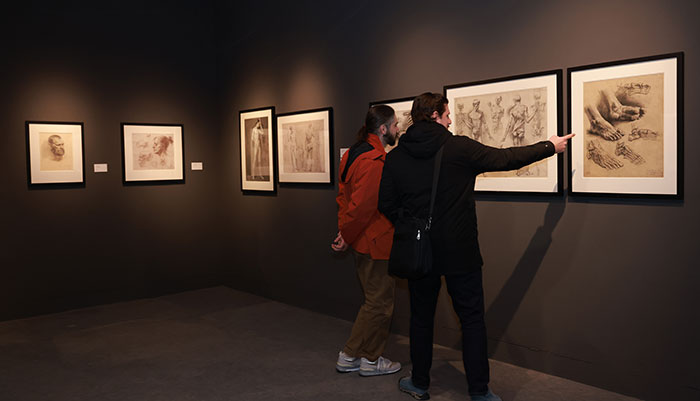 面向现实 理解世界——列宾美术学院优秀作品亮相清华